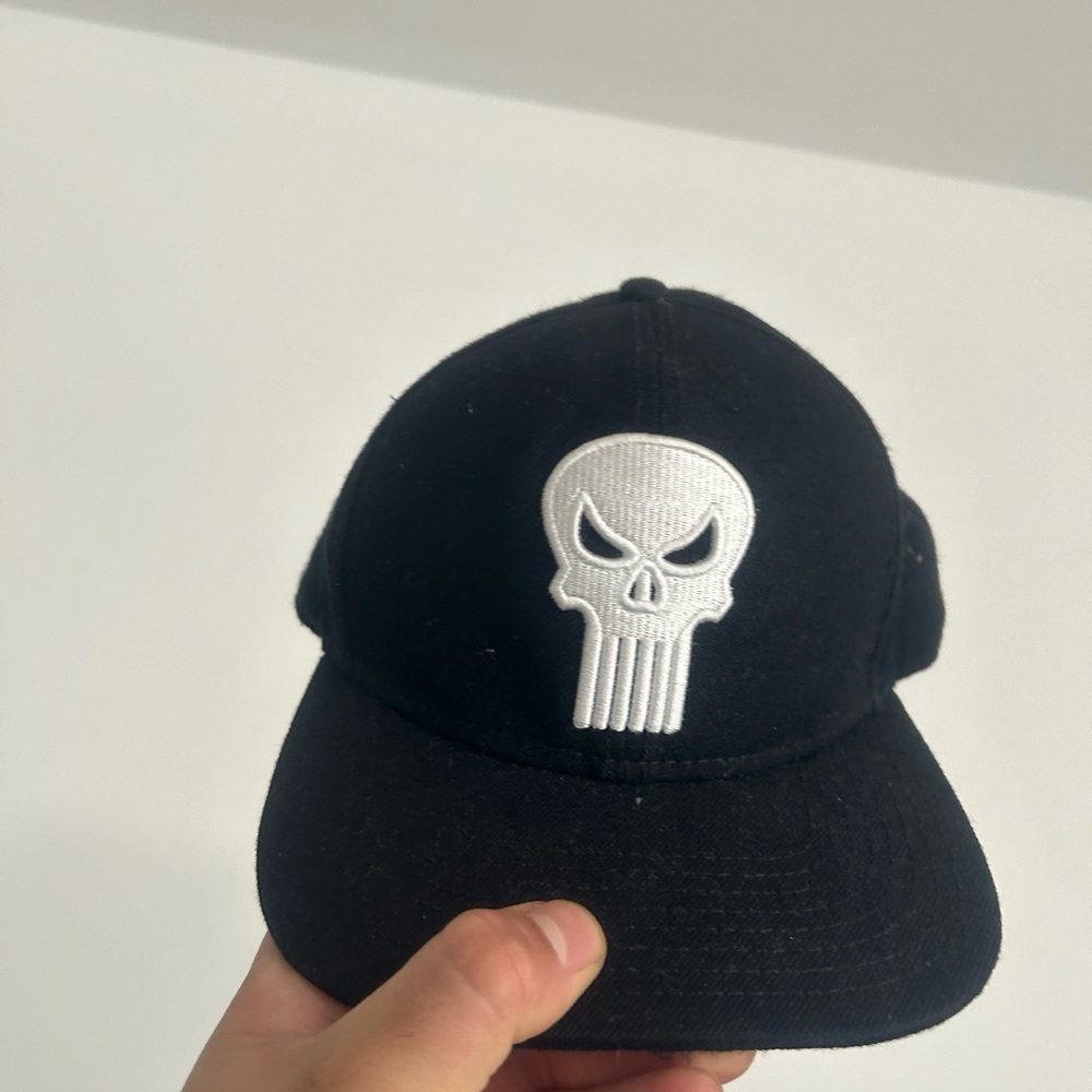 Punisher (Marvel) hat. Fitted.